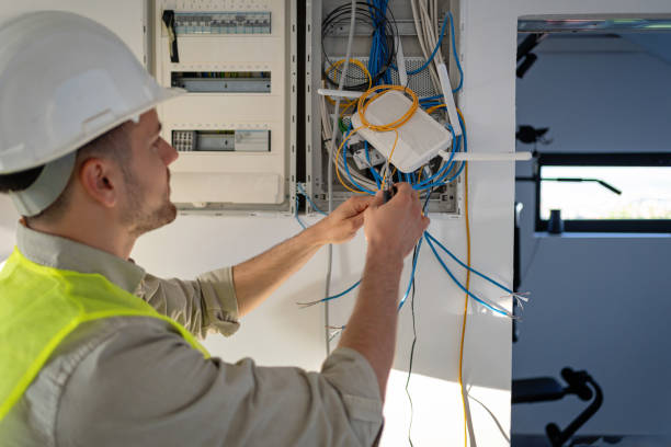Best Electrical Outlet Repair  in Struthers, OH